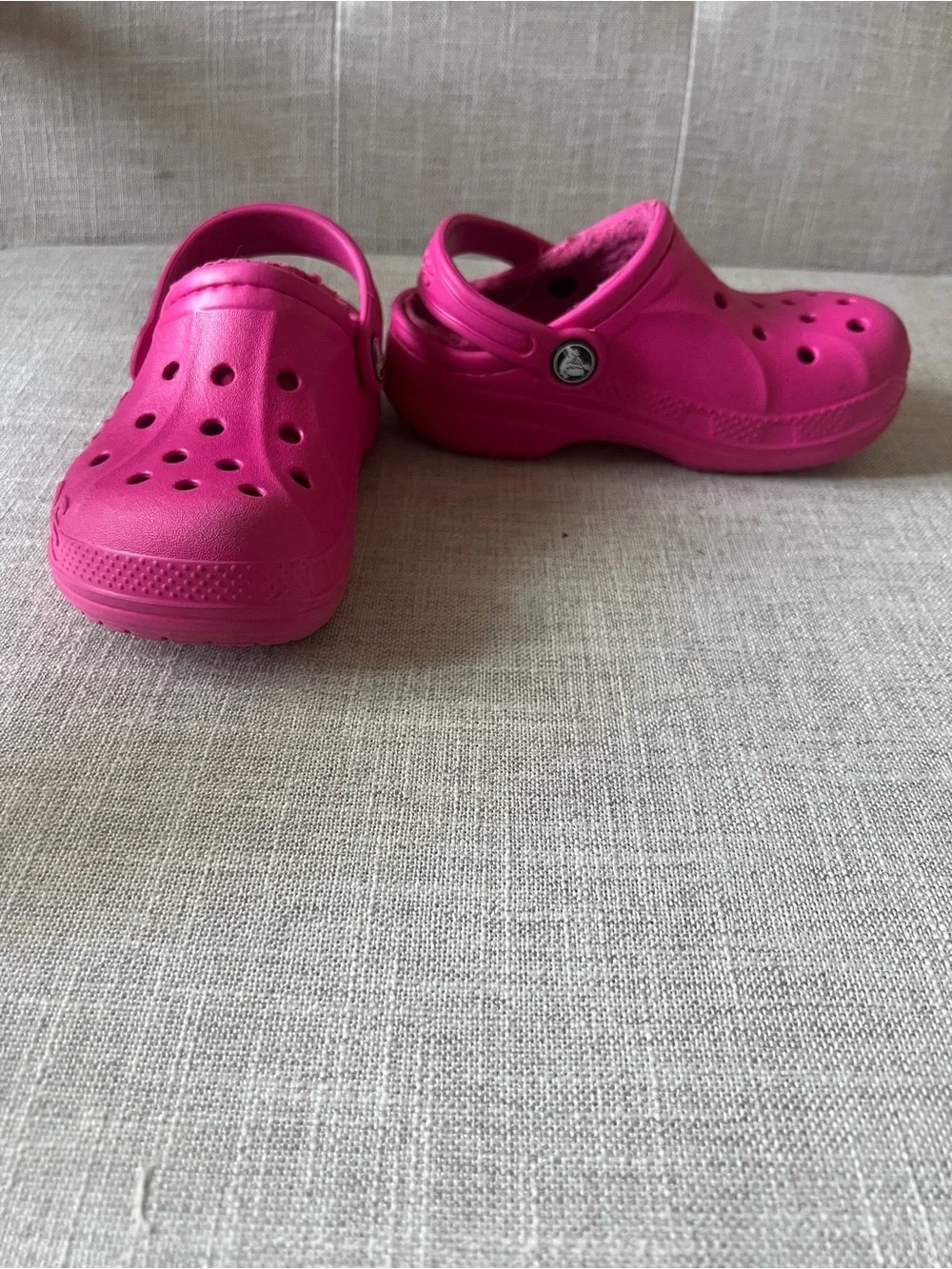 CROCS Kids Hot Pink Plush-Lined Clogs, kids/girls 10, playground outdoors